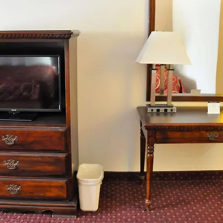 Magnuson Hotel East Sandusky-3